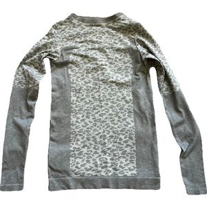 VARLEY MAPLE BASE LAYER CREW Gray Leopard Print Long Sleeve Top Size XS/XX